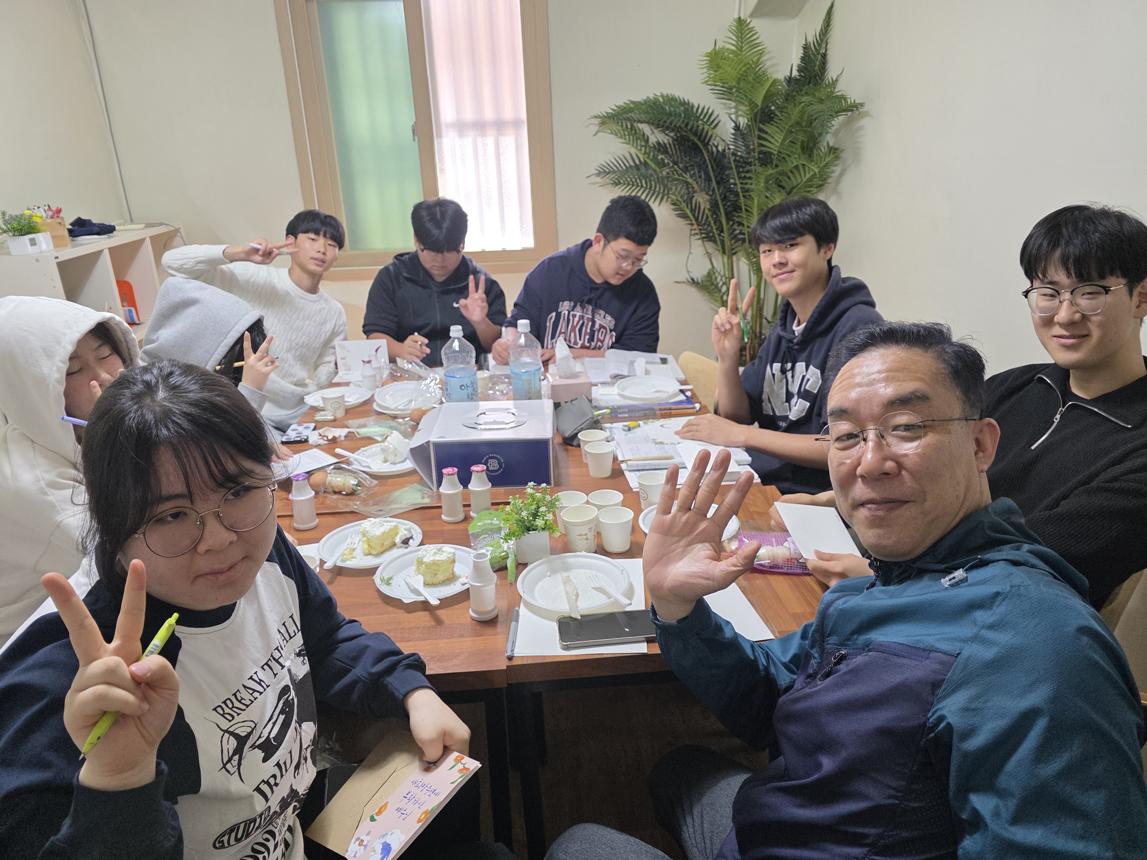KakaoTalk_20260502_230008215_03.jpg